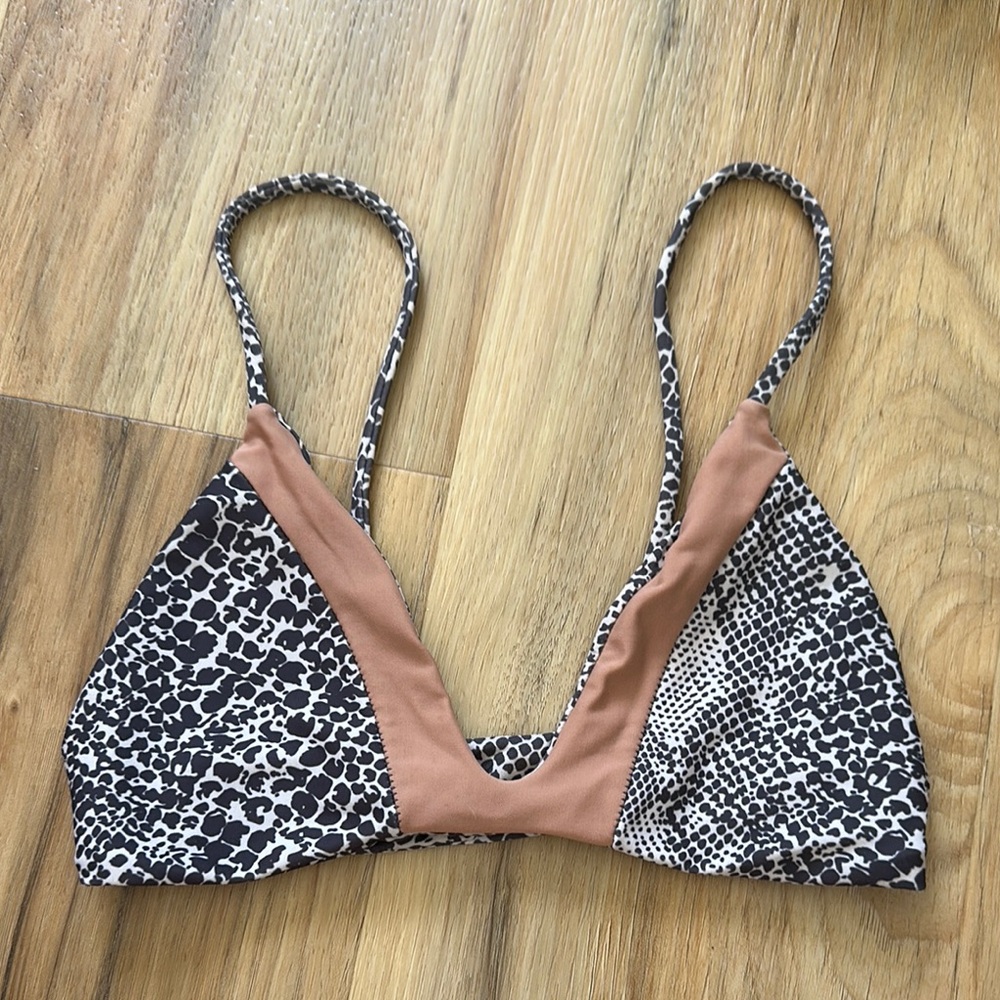 Acacia Swimwear top